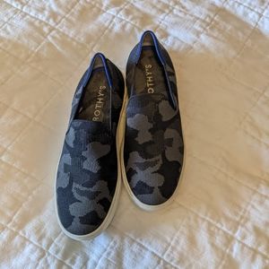 Rothy's camo black gray slide on The Sneaker excellent pre owned condition 7.5